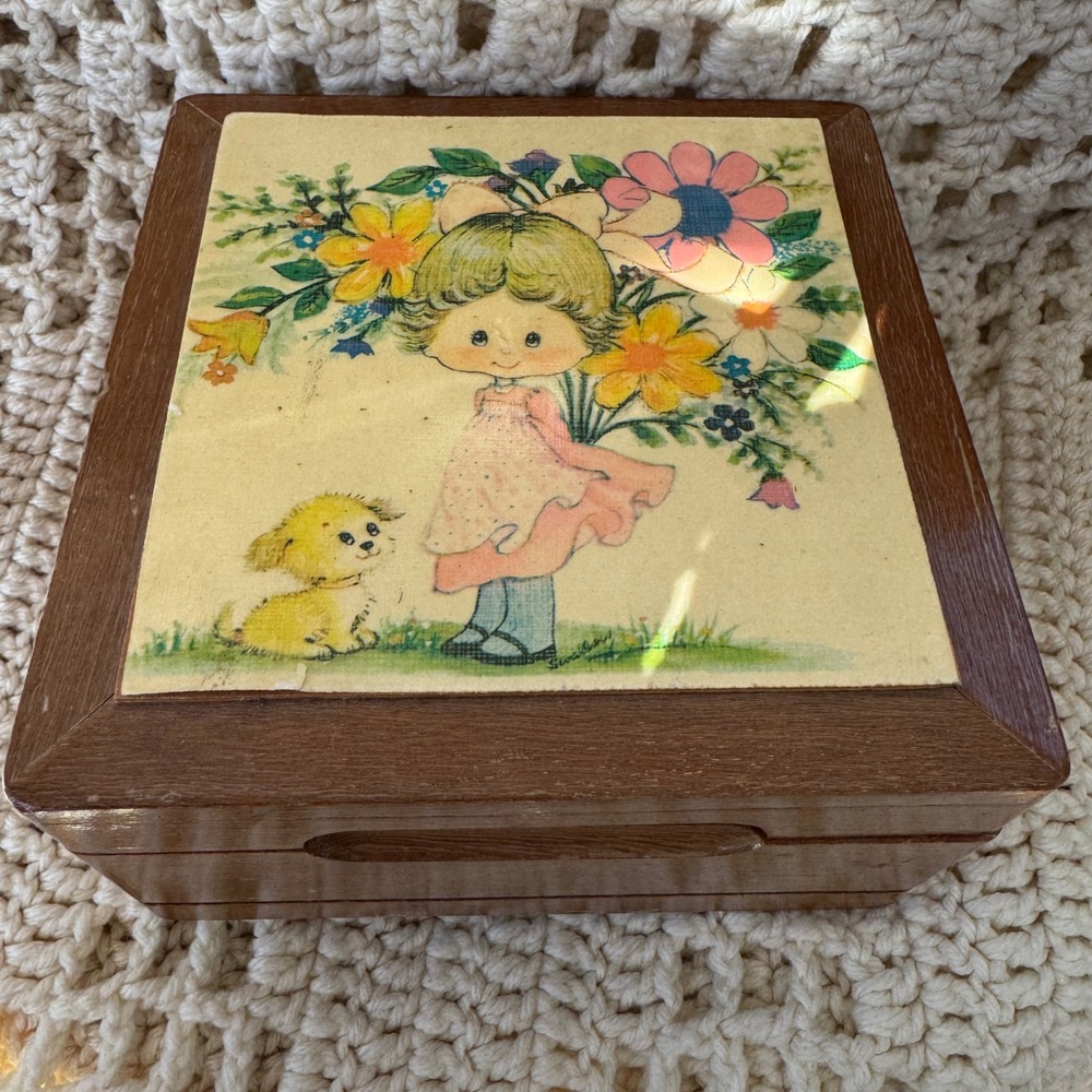 Rosalco Jewelry Music Box Brown Girl Puppy Floral Vintage Commodore Collection